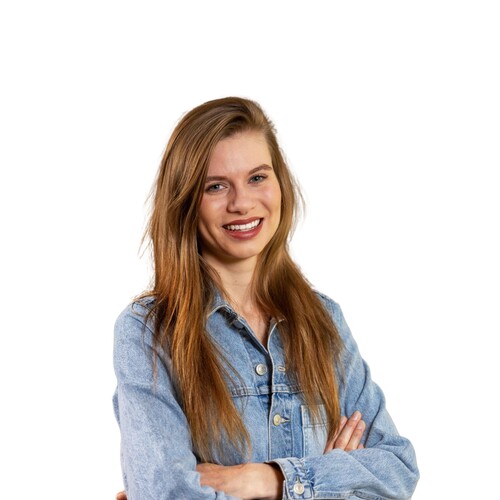 Melanie van der Schee